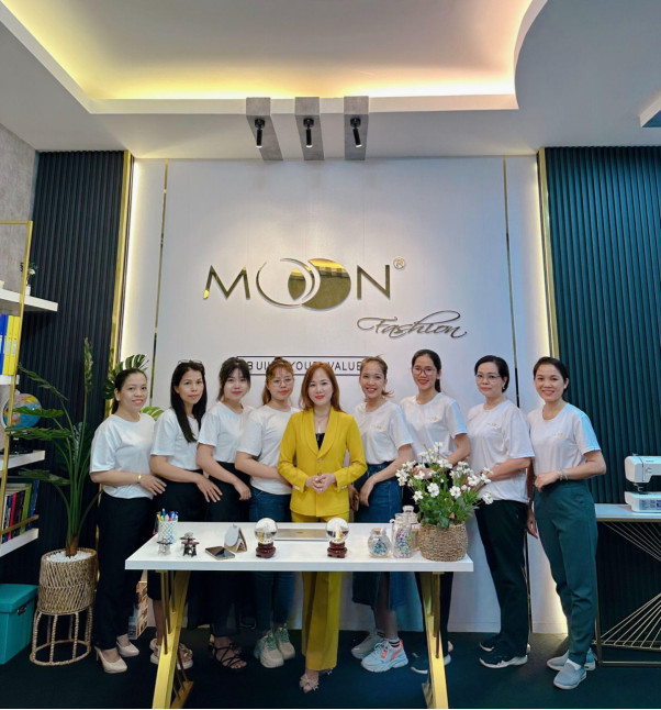 Thiết kế chuẩn form từ Moon Fashion - Giải pháp thông minh cho phụ nữ bận rộn